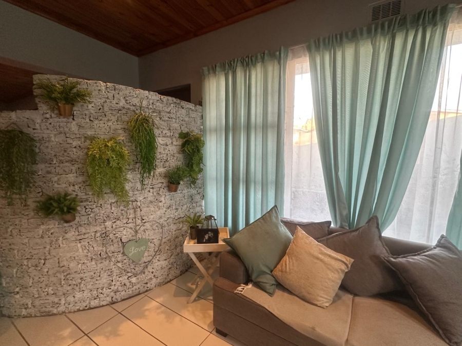 3 Bedroom Property for Sale in Bothasrus Eastern Cape
